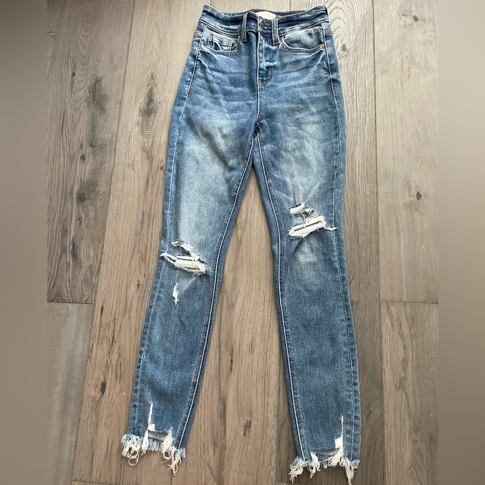 🩵 Altar'd State 🩵 Distressed Blue Skinny Jeans Size 24